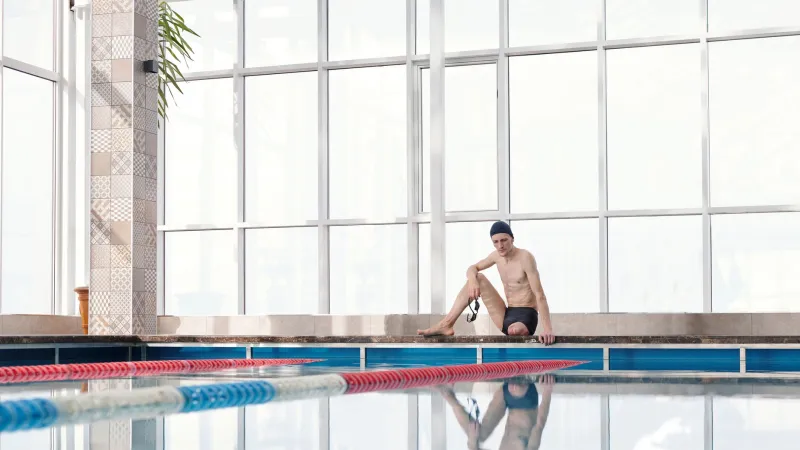 Hot and Cold: What the Science Actually Says About Temperature Therapy for Guys Who Train